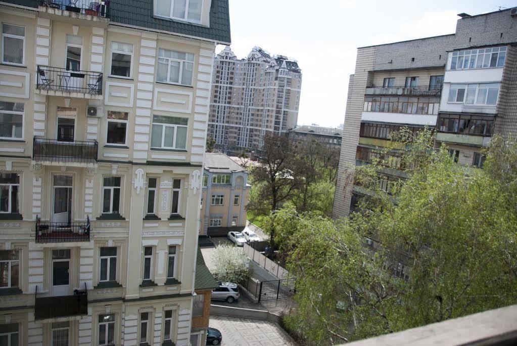 Home Hotel Apartments On Zoloti Vorota Kiev Luaran gambar