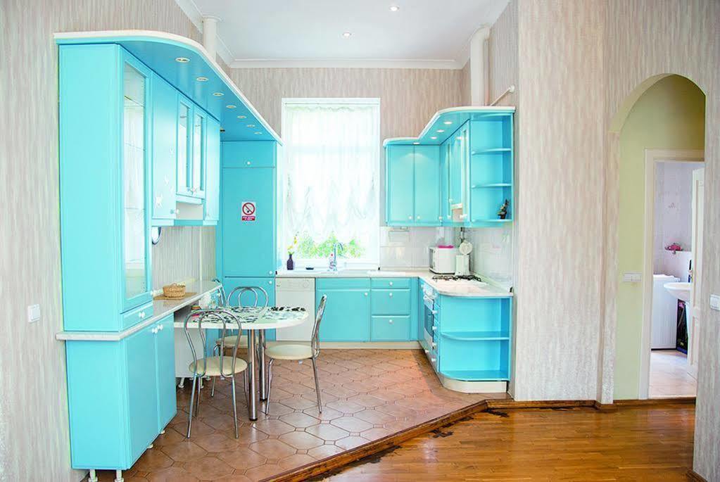 Home Hotel Apartments On Zoloti Vorota Kiev Luaran gambar