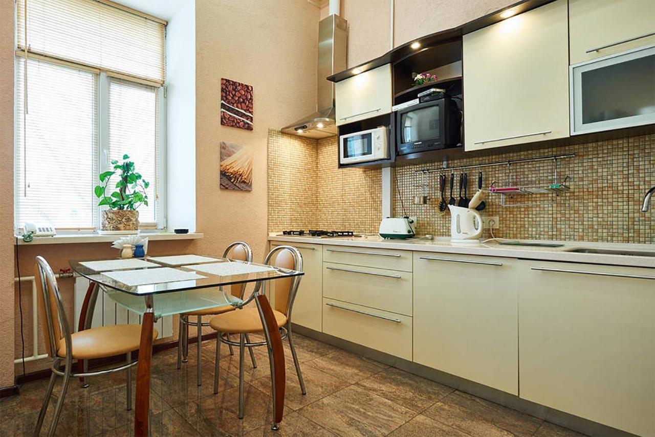 Home Hotel Apartments On Zoloti Vorota Kiev Luaran gambar